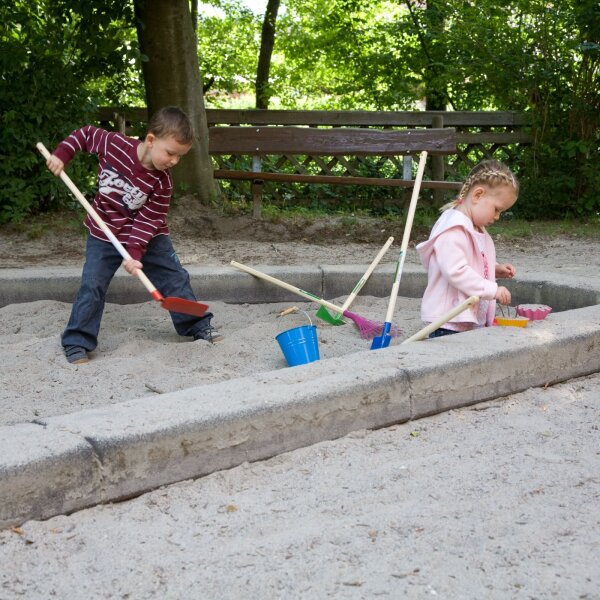 Freund-Victoria Fächerbesen speziell für Kinder Garten Spielplatz Laubbesen 